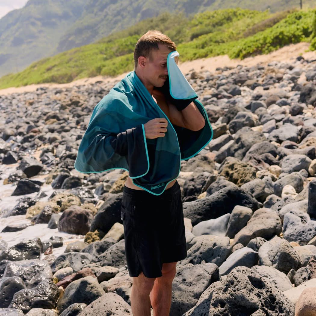 Rumpl Tech Towel - Cascade Fade Tech Towel - Cascade Fade | Rumpl Blankets for Everywhere Tech Towel