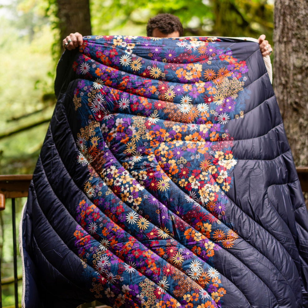 Fleece Puffy 2 Person Blanket - Midnight Bloom