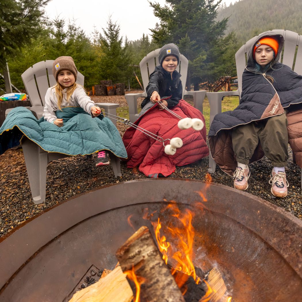 Campfire Puffy Blanket - Sage Navy
