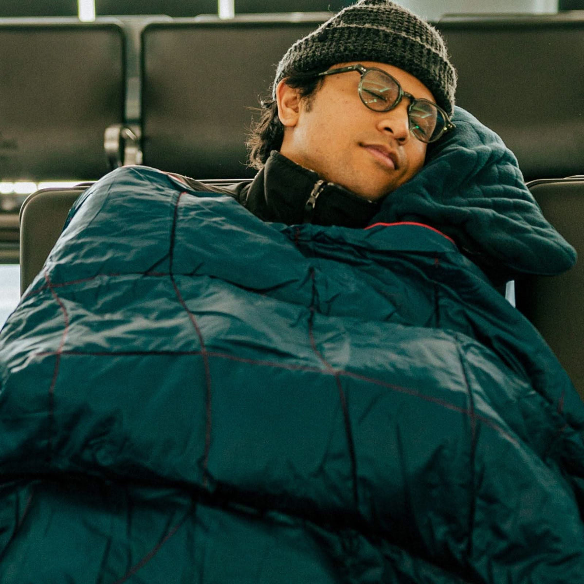 Travel Puffy Blanket - Plum