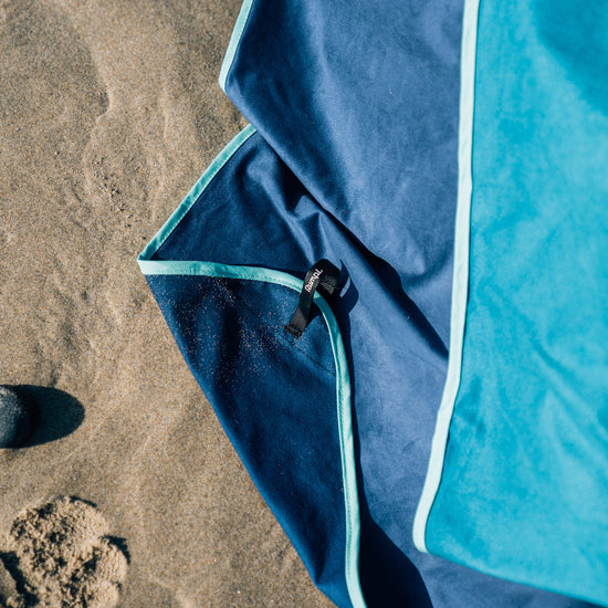 Everywhere Towel - Ocean Fade – Rumpl