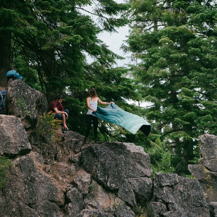 Original Puffy Blanket Cascade Fade Rumpl