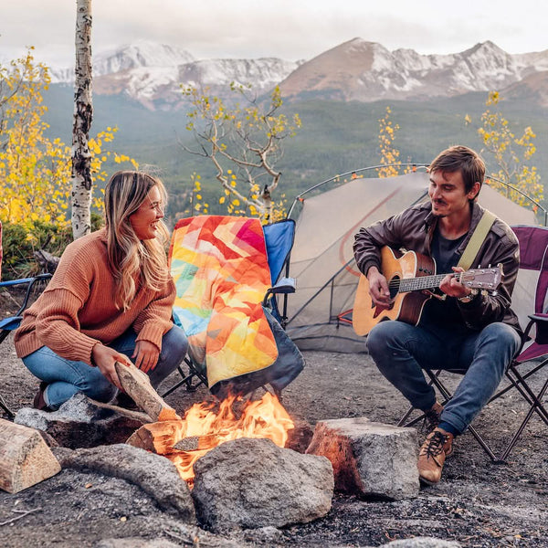 Rumpl Original Puffy Blanket - Geo Printed Original